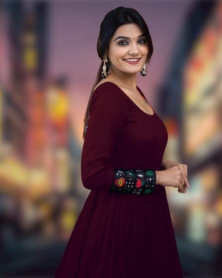 Womens Rayon Solid Pattern Full Sleeve Full Stitched Gown