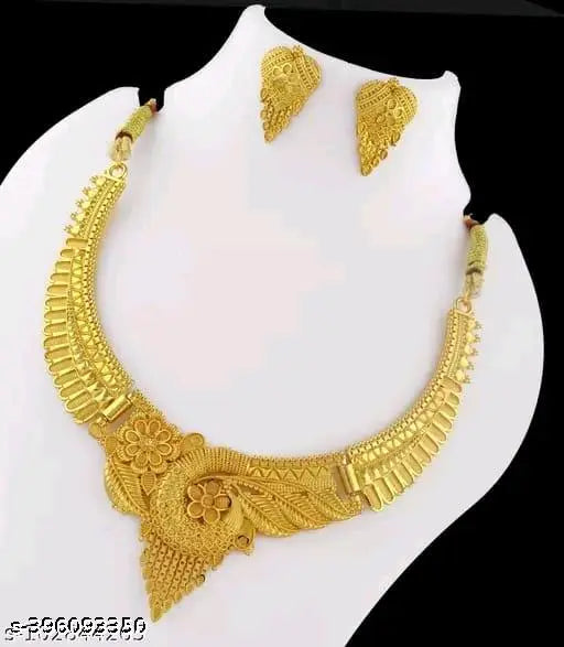 New Tready Golden Jewellery Set For Women