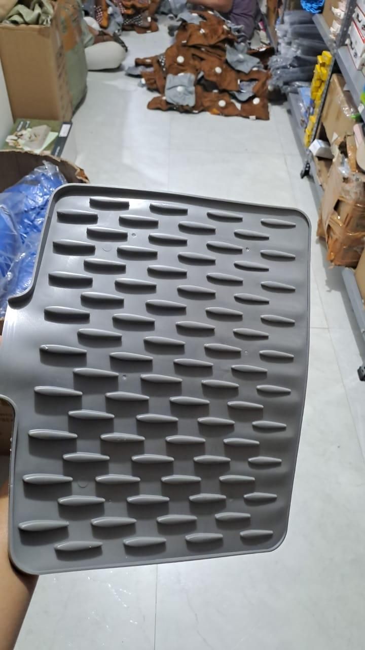 Silicone Dish Drying Mat for Kitchen - Anti-Slip Quick-Drying with Water Droplet Design