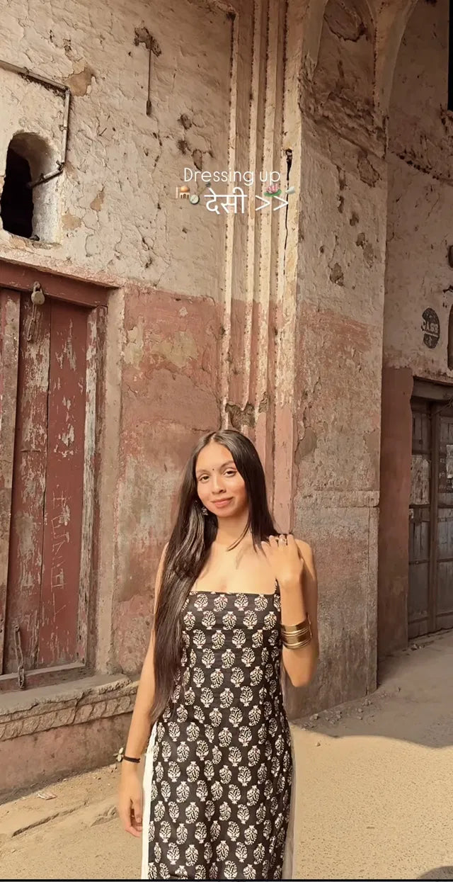 Womens Printed Straight Sleeveless Kurta